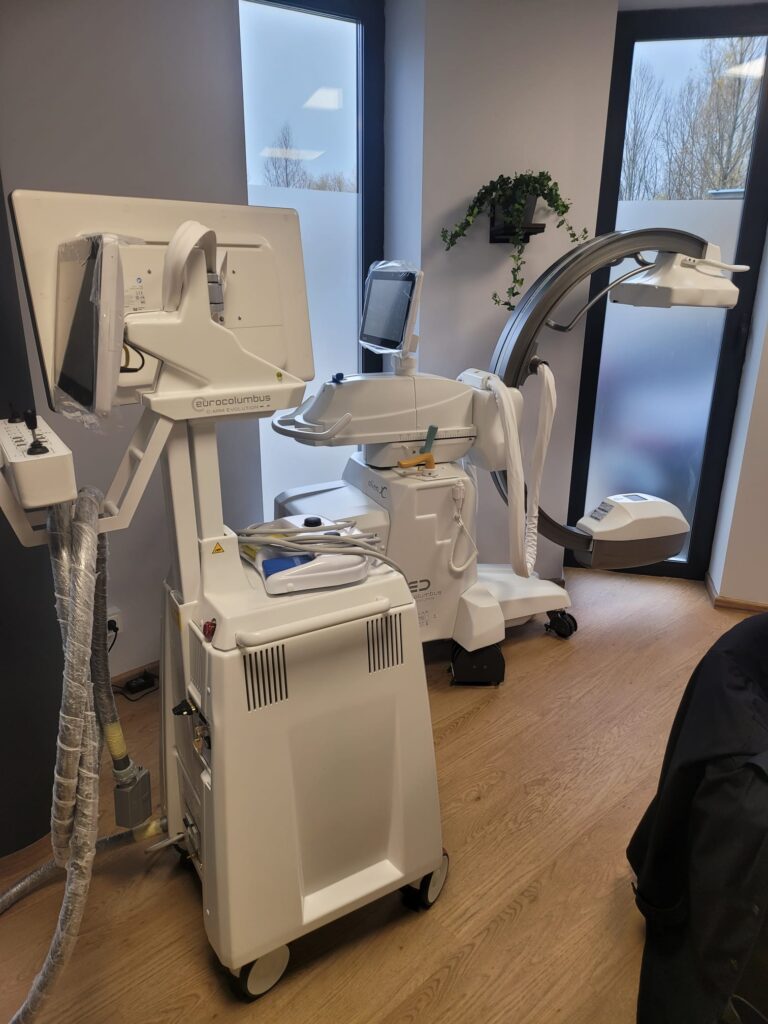 najnowsze mobilne ramię C produkowane przez włoską firmę Eurocolumbus S.r.l., to urządzenie stworzone z myślą o najbardziej wymagających procedurach obrazowania medycznego